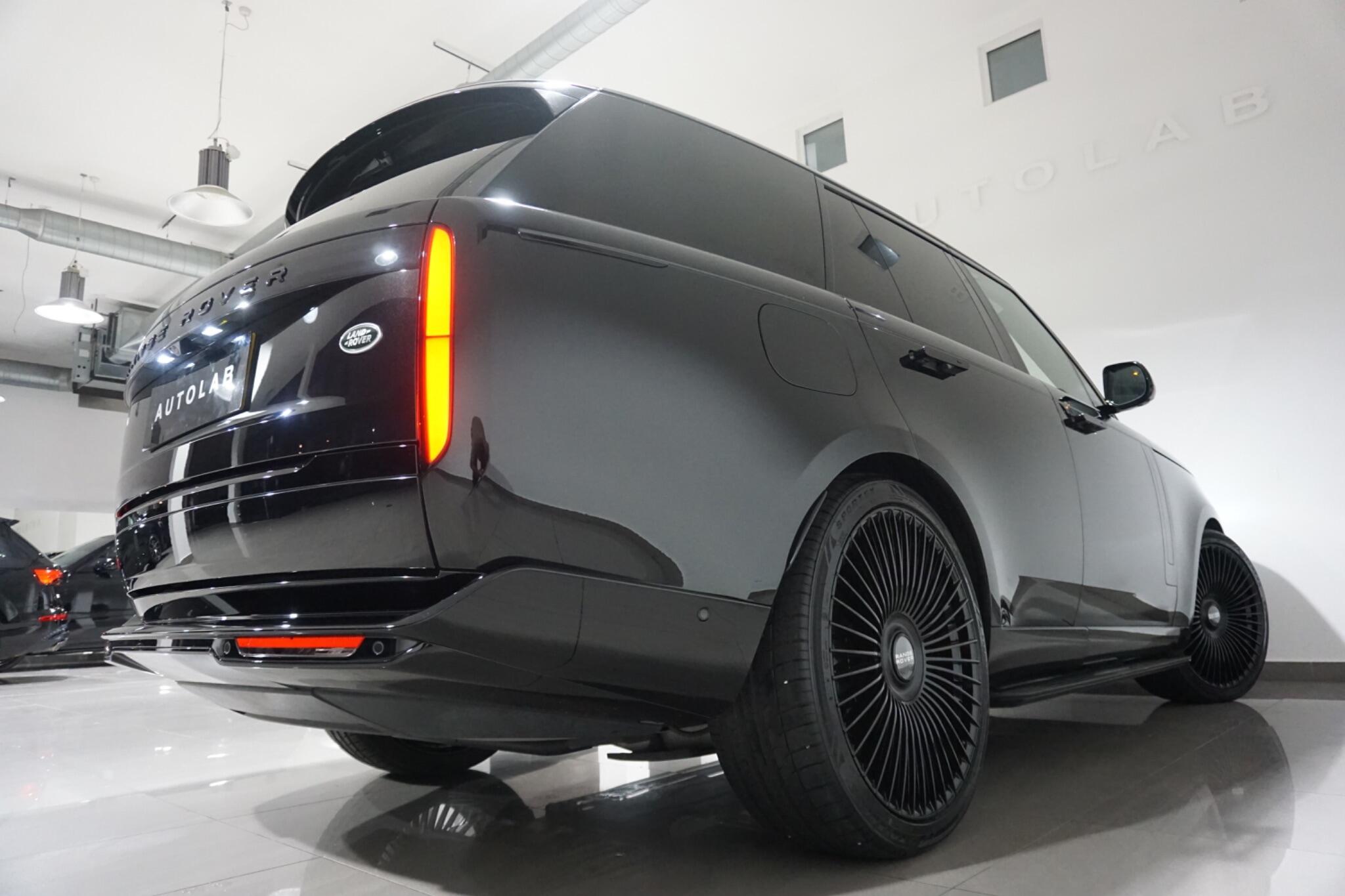 Land Rover Range Rover 3.0 D300 MHEV Autobiography SUV 5dr Diesel Auto 4WD Euro 6 (s/s) (300 ps)